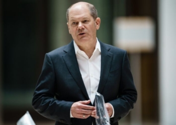 Γερμανία: Ο Ουκρανός πρέσβης χαρακτηρίζει τον καγκελάριο «προσβεβλημένο λουκάνικο» επειδή δεν σκοπεύει να μεταβεί προς το παρόν στο Κίεβο