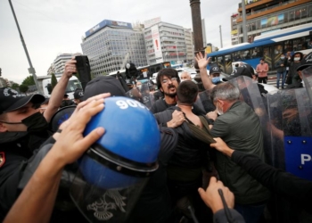 Τουρκία: Συγκρούσεις διαδηλωτών με την Aστυνομία σε διαδήλωση κατά του Ερντογάν