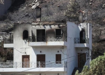 Αυτοψίες στην Πεντέλη: 39 σπίτια κρίθηκαν επικίνδυνα και 45 προσωρινά ακατάλληλα