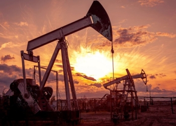 Πετρέλαιο: Υποχωρεί πάνω από 10% το brent, κάτω από 100 δολάρια το αμερικανικό
