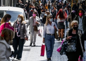 Παγώνη: Ιδιαίτερα μεταδοτική η Όμικρον 5 -Τι πρέπει να κάνουν όσοι νοσούν