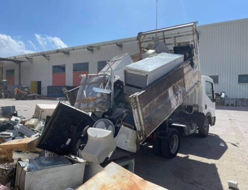Χανιά: Δύο τόνους αποβλήτων ηλεκτρικού και ηλεκτρονικού εξοπλισμού συγκέντρωσαν στην πόλη συνεργεία του δήμου