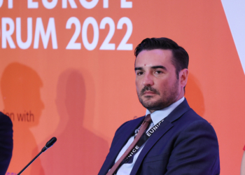 Αριστοτέλης Χαντάβας (Enel Green Power) στο Southeast Europe Energy Forum 2022: «Άμεση η ανάγκη θέσπισης νομοθετικού πλαισίου για υβριδικά έργα ΑΠΕ»
