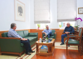 Συνάντηση Περιφερειάρχη Κρήτης με τον Διοικητή της 7ης ΥΠΕ Κρήτης