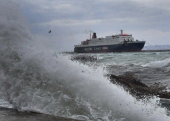 Προβλήματα στις ακτοπλοϊκές συγκοινωνίες λόγω ισχυρών ανέμων