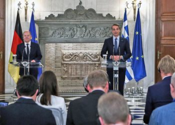 Σολτς σε Μητσοτάκη: Έφτασα σε μία νέα Ελλάδα – Οι οικονομικές συνθήκες είναι εξαιρετικές