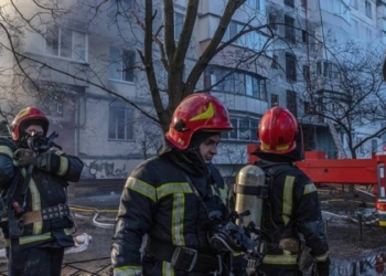 Βομβαρδίστηκαν υποδομές καίριας σημασίας στην περιφέρεια του Κιέβου