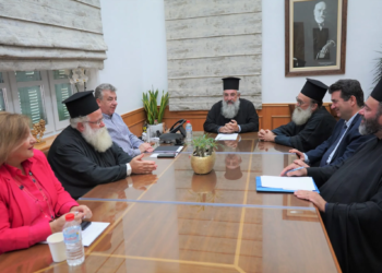 Συνάντηση Περιφερειάρχη Κρήτης με αντιπροσωπεία της Ιεράς Συνόδου της Εκκλησίας Κρήτης