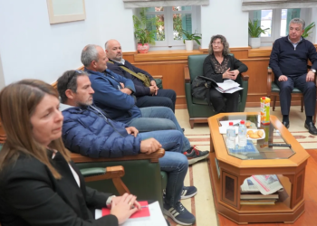 Συνάντηση Περιφερειάρχη Κρήτης με τα Προεδρεία των μελισσοκομικών συλλόγων Κρήτης