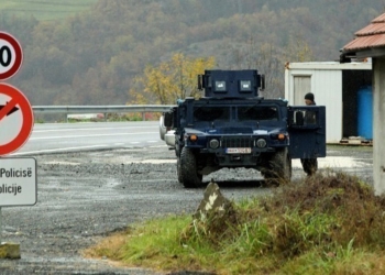 Νέα οδοφράγματα στη βόρεια Μίτροβιτσα, στο Κόσοβο – Σε κατάσταση μάχιμης ετοιμότητας οι σερβικές ένοπλες δυνάμεις