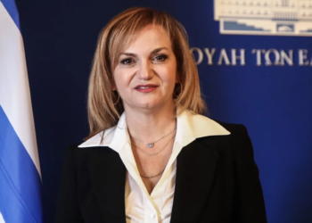 Ορκίστηκε και ανέλαβε καθήκοντα βουλευτή η Ελένη Μακρή-Θεοδώρου, στη θέση του Θέμη Χειμάρα