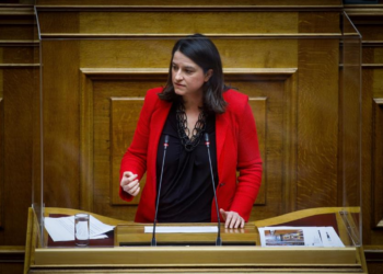 Ν/σ για την αντιμετώπιση της σχολικής βίας: Ανοικτή σε βελτιωτικές προτάσεις δήλωσε η Ν. Κεραμέως
