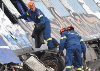 57 επιβεβαιωμένοι νεκροί από το τραγικό δυστύχημα στα Τέμπη – 36 νεκροί έχουν ταυτοποιηθεί, 38 επιβάτες νοσηλεύονται