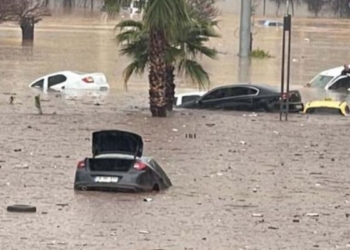 Τουρκία: Πλημμύρες σάρωσαν σεισμόπληκτες περιοχές – Τουλάχιστον 5 νεκροί