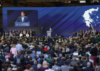 Ο Άδωνις Γεωργιάδης παρουσίασε το κυβερνητικό έργο στα Ναυπηγεία Ελευσίνας – Στα 26,7 δισ. οι επενδύσεις το 2022