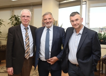 Η χρηματοδότηση της ψηφιακής αναβάθμισης των υπηρεσιών του Φαρμακευτικού Συλλόγου Αττικής, στο επίκεντρο της συνάντησης του Γ. Πατούλη με τον Πρόεδρο Κ. Λουράντο