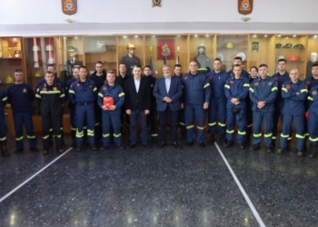 Προσφορά ενός σύγχρονου απινιδωτή για τις ανάγκες του 1ου Πυροσβεστικού Σταθμού Αθηνών από την Περιφέρεια Αττικής