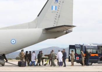 Έφτασαν στην Ελευσίνα οι 17 Έλληνες από το Σουδάν – Σε εξέλιξη και δεύτερη αποστολή επαναπατρισμού