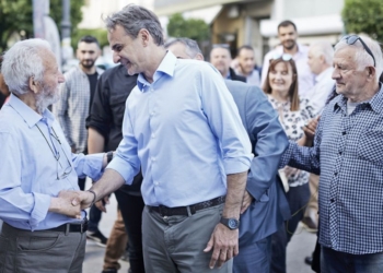 Κυρ. Μητσοτάκης: “Ψηφίζουμε 25 Ιουνίου, δεν πάμε για μπάνιο” – Η βόλτα στο Μοσχάτο, οι περιοδείες