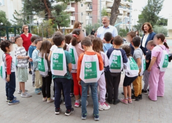 «Σχολικό Πρωτάθλημα Ανακύκλωσης» στην Αττική. Επίσκεψη του Περιφερειάρχη Γιώργου Πατούλη στο 6ο Δημοτικό Σχολείο Αμαρουσίου και το 2ο Δημοτικό Σχολείο Πεύκης