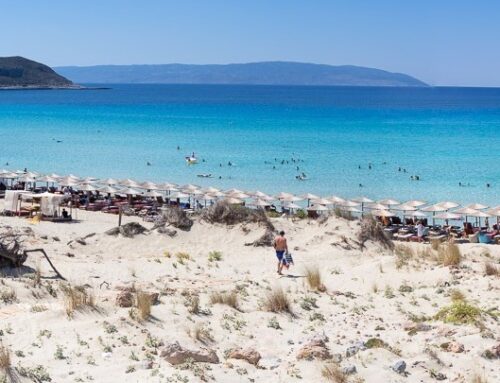 Εξαιρετικής ποιότητας τα ύδατα κολύμβησης στην Ελλάδα, σύμφωνα με την ΕΕ