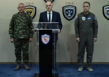 Ν. Δένδιας: Απονομή βαθμού αντιπτεράρχου στους σμηναγό Χρ. Μουλά και ανθυποσμηναγό Π. Στεφανίδη, οι οποίοι έπεσαν εν ώρα καθήκοντος