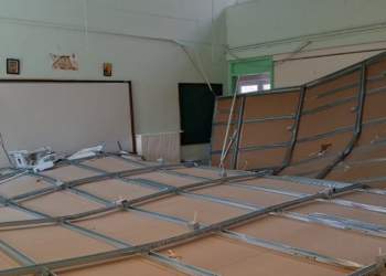 Έπεσε οροφή σε δημοτικό σχολείο του Βαρνάβα Αττικής