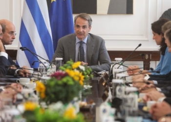 Μείωση 50% του τέλους επιτηδεύματος για επαγγελματίες που δηλώνουν πάνω από τον κατώτατο μισθό – Ελάχιστο τεκμαρτό εισόδημα από το 2024