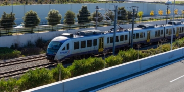 Προαστιακός μπήκε σε λάθος γραμμές και έφτασε Λιόσια: Δηλαδή υπήρχε περίπτωση να μπουν δύο συρμοί στην ίδια γραμμή;