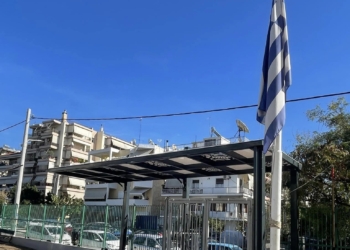 Δήμος Παλαιού Φαλήρου: Τοποθέτηση νέων στεγάστρων στα σχολικά συγκροτήματα της πόλης