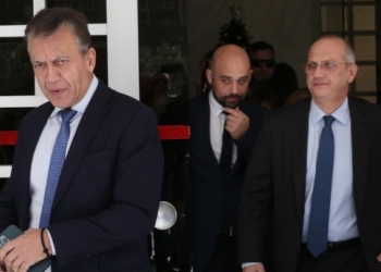 Φάκελο με 200 ονόματα για οπαδική βία κατέθεσαν οι Γ. Οικονόμου και Γ. Βρούτσης στην Εισαγγελέα του Αρείου Πάγου