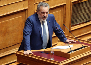 Όθων Ηλιόπουλος: Δεν παραιτούμαι, παραμένω μάχιμος βουλευτής