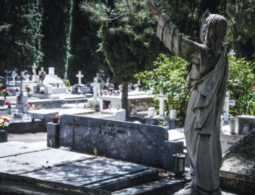 Πωλούνται τάφοι σε τιμές… μεζονέτας