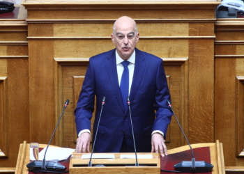 Ν. Δένδιας: Δεν υπάρχει μεταφορά οπλισμού στην Ουκρανία