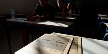 Πανελλαδικές-ΓΕΛ: Βατά τα σημερινά θέματα της Νεοελληνικής Γλώσσας και Λογοτεχνίας