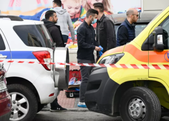 Μενίδι: Γυναίκα βρέθηκε νεκρή στη μέση του δρόμου – Ήταν μαχαιρωμένη στην κοιλιά