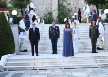 Με κάθε επισημότητα η δεξίωση, αύριο στο Προεδρικό