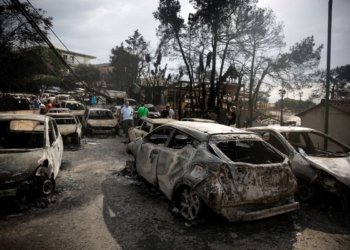 Μάτι: Συγκλονίζει η γυναίκα που έχασε τον σύζυγο και τα δυο της παιδιά