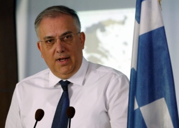 Κερδίζει τη μάχη των τιμών στα super market ο Θεοδωρικάκος