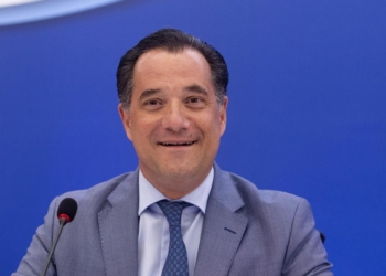 Πώς ο Άδωνις Γεωργιάδης «έσφαξε με το γάντι» τον Θανάση Κουκάκη με την τελευταία του απάντηση