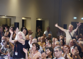 ΣΥΡΙΖΑ: Σήμερα το πρωί η ψηφοφορία για την πρόταση μομφής