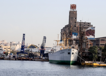 Οι λιμενεργάτες της COSCO εμπόδισαν να φορτωθεί κοντέϊνερ με πυρομαχικά για το Ισραήλ