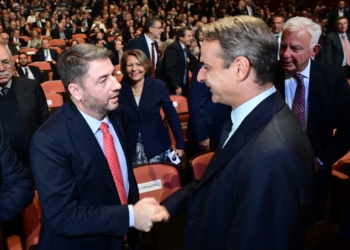 Μητσοτάκης – Ανδρουλάκης: Και όμως συναντήθηκαν … που έγινε το τετ α τετ