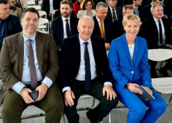 Στέφανος Γκίκας: «Η Ολοκληρωμένη Πρόταση για την Απανθρακοποίηση των Νησιών που υπογράφηκε σήμερα, θα αλλάξει την εικόνα τους, σε όλα τα επίπεδα»
