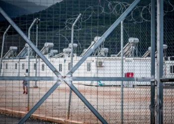 Στην φυλακή οι 6 Αιγύπτιοι για τον βιασμό 16χρονου στη Μαλακάσα