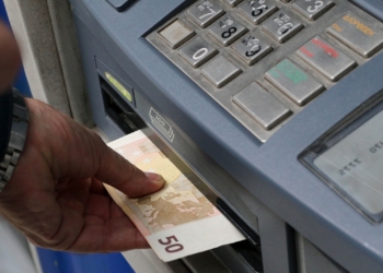 Επιταγή ακρίβειας: Ποιοι θα κάνουν Χριστούγεννα άνετοι και ποιοι άφραγκοι