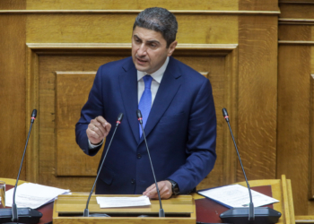 Ο Λευτέρης Αυγενάκης επανεντάχθηκε στην ΚΟ της ΝΔ