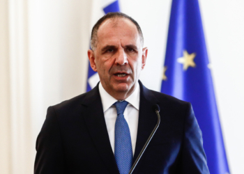 Γεραπετρίτης: Συνάντηση με τον ΥΠΕΞ της Σερβίας