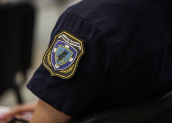 Η ταρίφα της αξιωματικού της ΕΛΑΣ που πιάστηκε με τη «γίδα στην πλάτη»