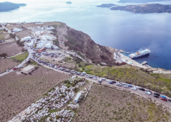 Σεισμοί στη Σαντορίνη: Σε κατάσταση έκτακτης ανάγκης ο Δήμος Θήρας